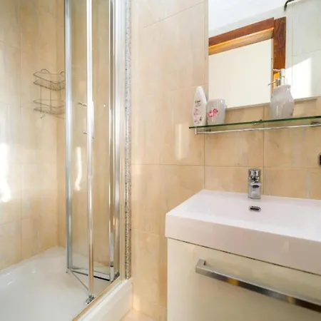 Bozena - Two Bedroom Apartman